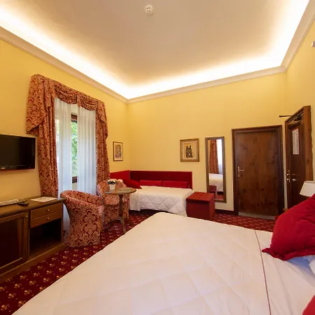 Lecchi Wellness Hotel 4*