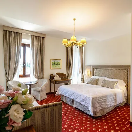Lecchi Wellness Hotel 4*